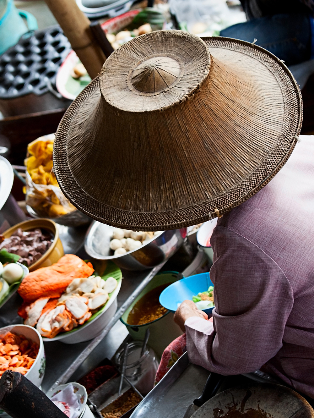 EH TH_Gallery_iStock-Floating Market.jpg