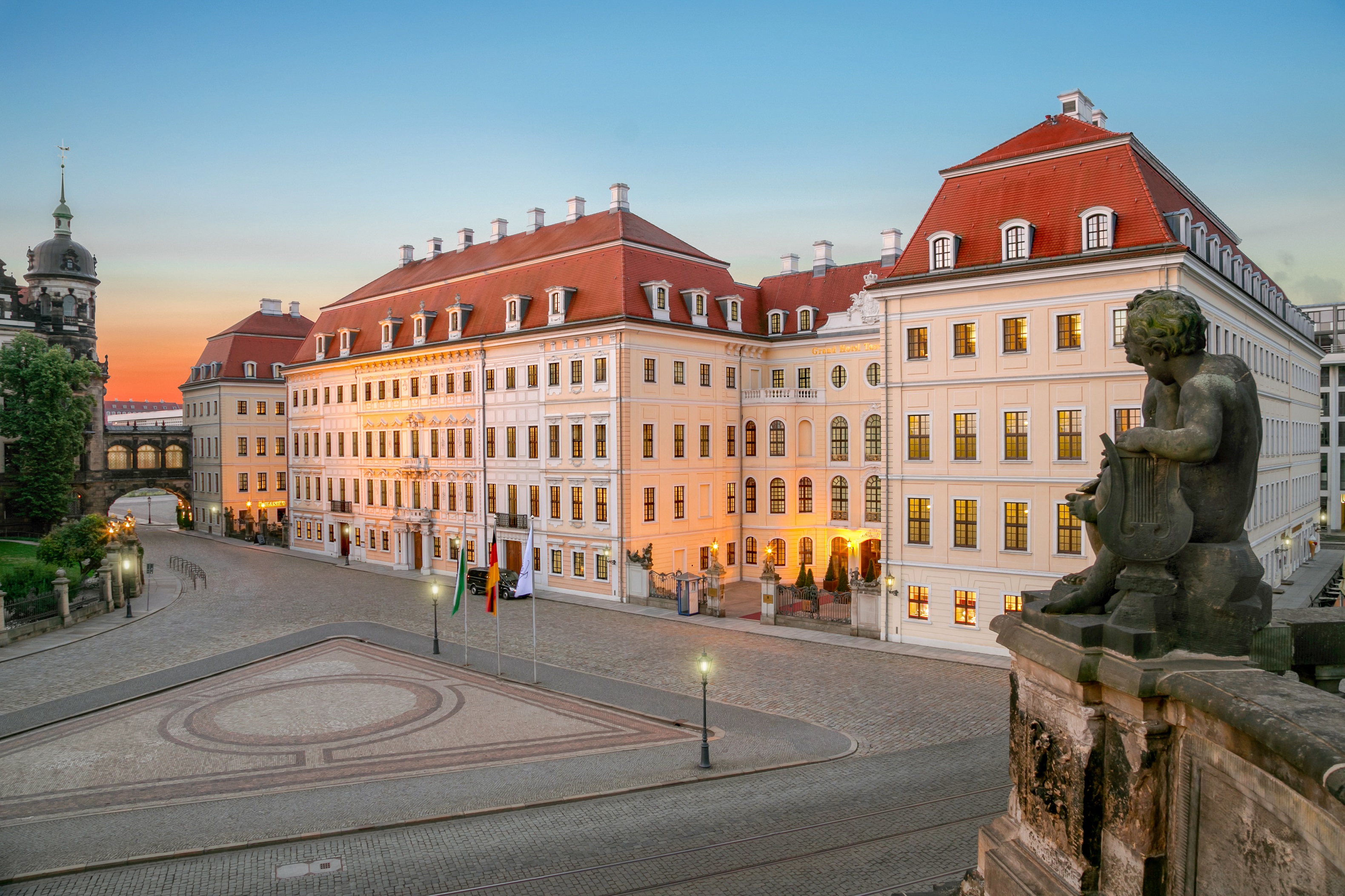 Hotel Taschenbergpalais Kempinski Dresden_Exterior by day_copyright Kempinski Hotels.jpg